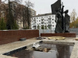 Общественники проверили ход работ по капитальному ремонту памятника на площади Победы Общественники проверили ход работ по капитальному ремонту памятника на площади Победы